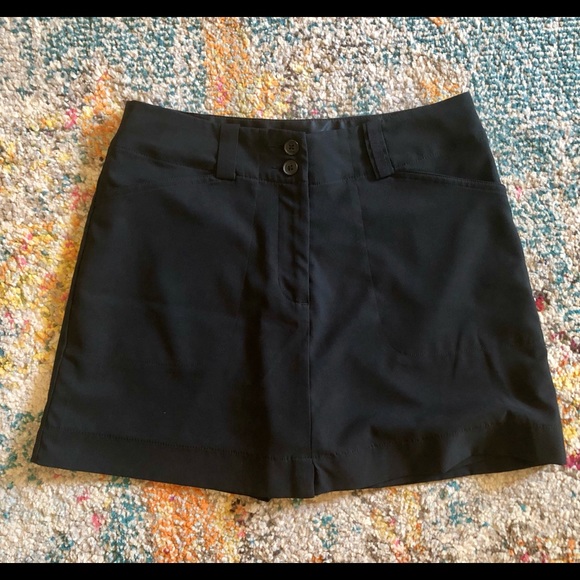 Nike Dresses & Skirts - Nike Golf Dri Fit Skirt Skort size 4 EUC